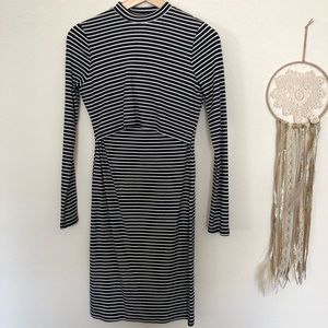 Motherhood Maternity nursing dress - Size small